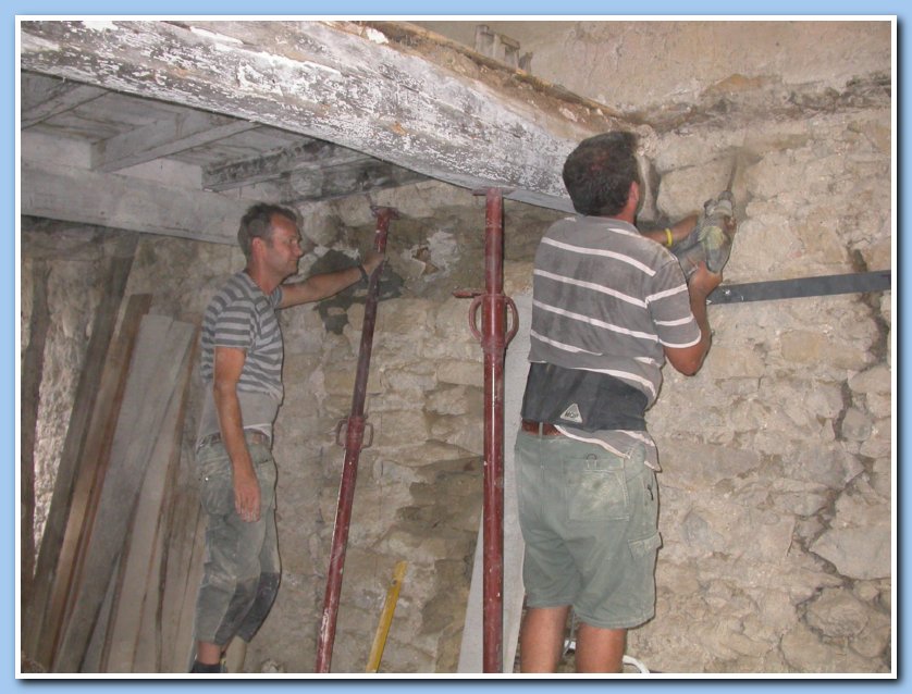 Setting the lintel